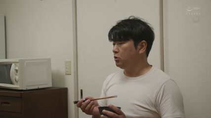 Sweaty MILF Gets Creampie Action