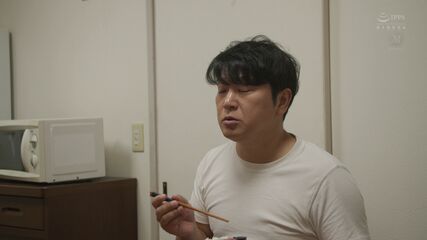 Sweaty MILF Gets Creampie Action